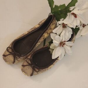 🆕Stuart Weitzman Snake Embossed Flats